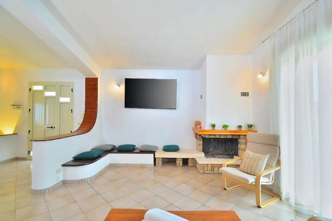 San Giovanni Holiday Home 诺托