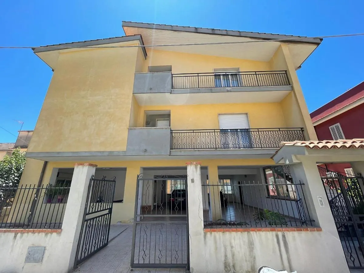 San Giovanni Holiday Home 诺托